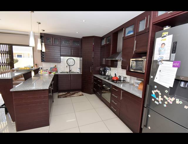 3 BEDROOM CLUSTER RENTED IN NORTH RIDING